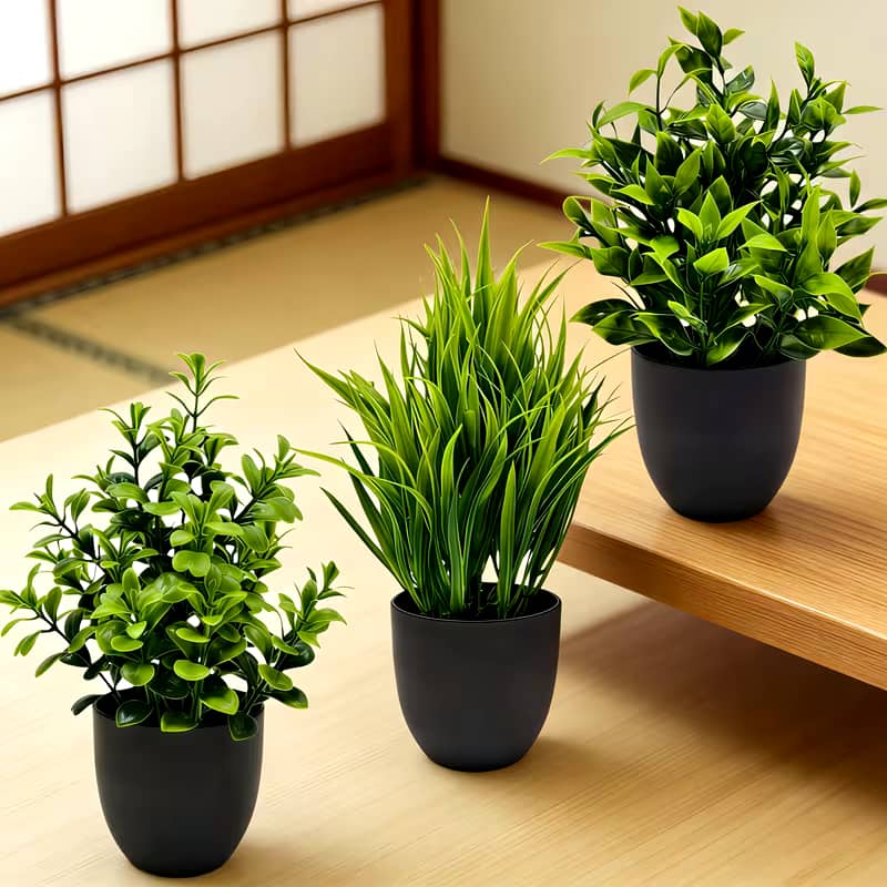Table size flower pot